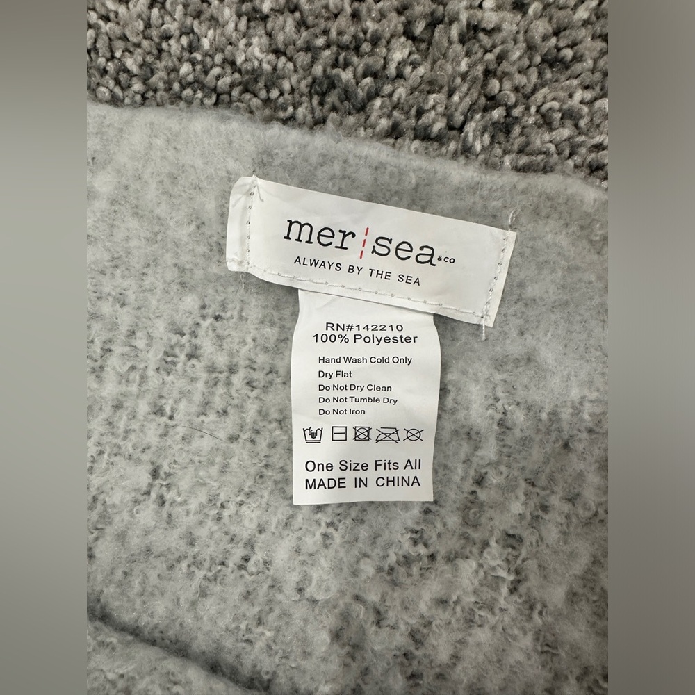 Mer-Sea & Co. Ombré Scarf - Picture 6 of 6